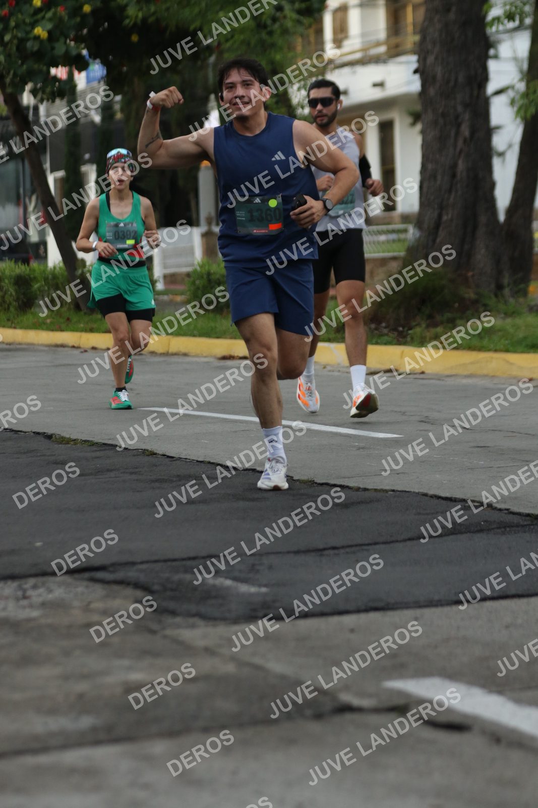 Foto de ADIDAS SPLITS GUADALAJARA 15K / 30K en Av. San Ignacio esquina Av. Ignacio L. Vallarta, Zapopan a las 07:01 · dorsal 1360, 392