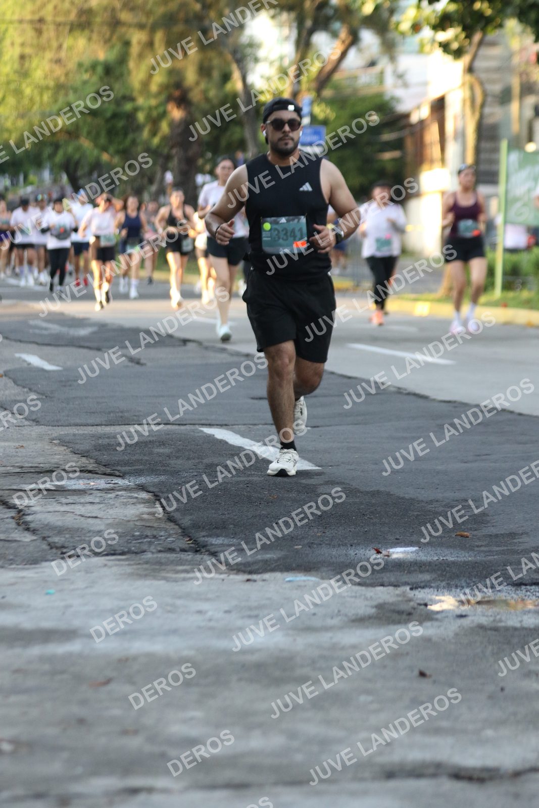 Foto de ADIDAS SPLITS GUADALAJARA 15K / 30K en Av. San Ignacio esquina Av. Ignacio L. Vallarta, Zapopan a las 07:18 · dorsal 3341