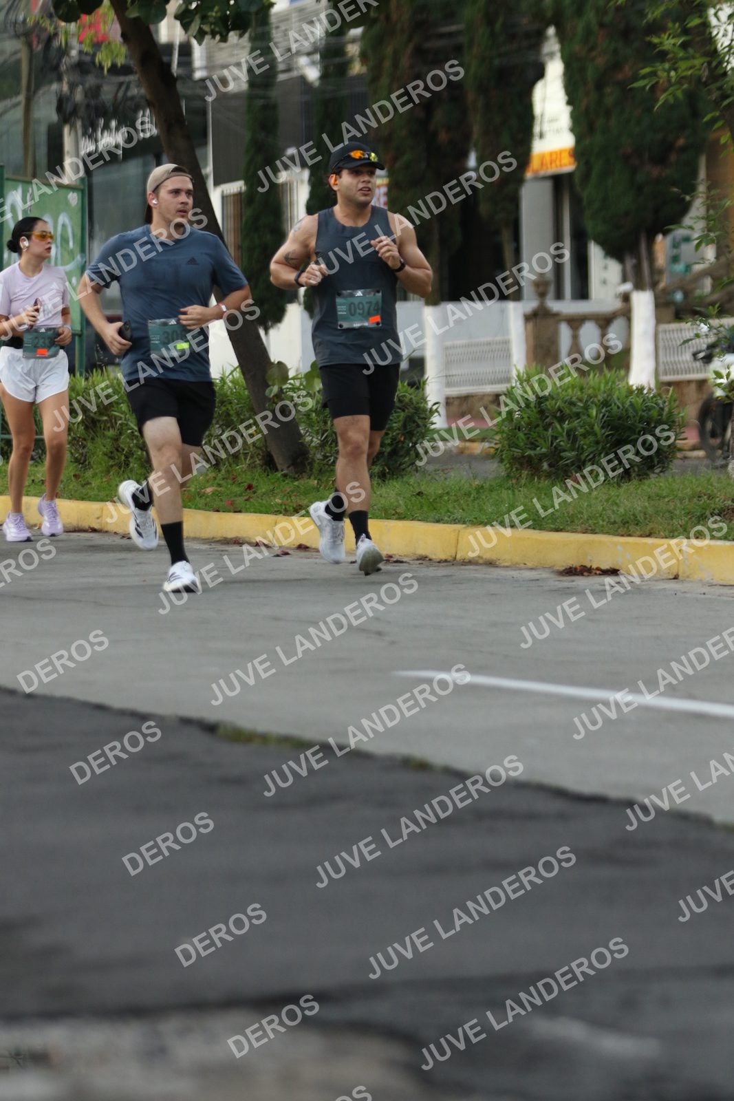 Foto de ADIDAS SPLITS GUADALAJARA 15K / 30K en Av. San Ignacio esquina Av. Ignacio L. Vallarta, Zapopan a las 07:03 · dorsal 974, 306
