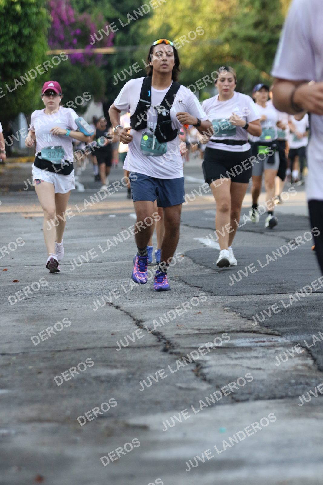 Foto de ADIDAS SPLITS GUADALAJARA 15K / 30K en Av. San Ignacio esquina Av. Ignacio L. Vallarta, Zapopan a las 07:18 · dorsal 3272, 15, 262