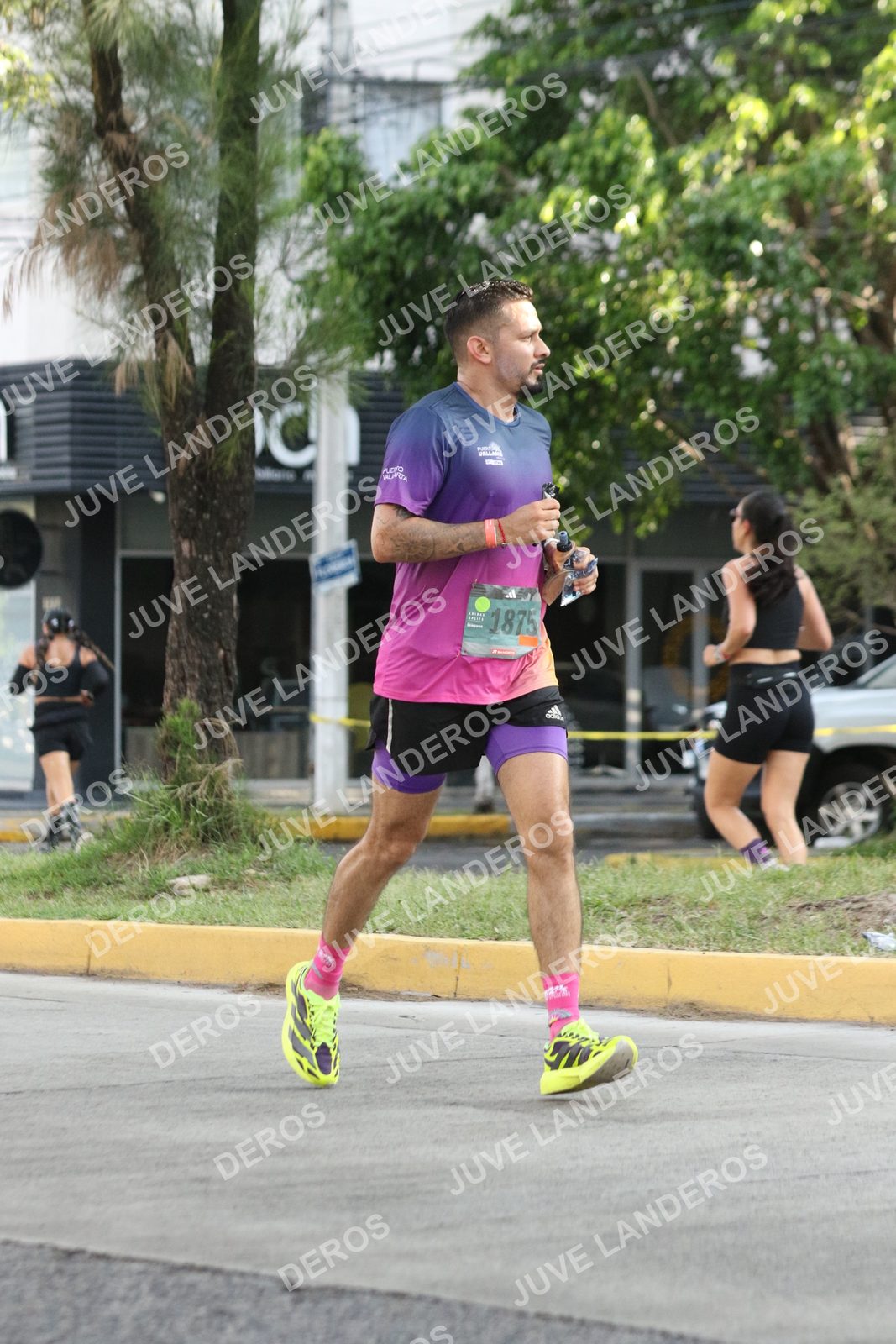 Foto de ADIDAS SPLITS GUADALAJARA 15K / 30K en Av. San Ignacio esquina Av. Ignacio L. Vallarta, Zapopan a las 08:41 · dorsal 1875