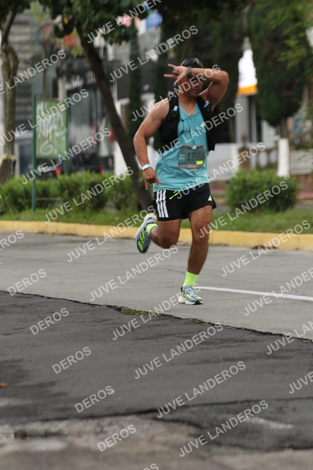 Foto de ADIDAS SPLITS GUADALAJARA 15K / 30K en Av. San Ignacio esquina Av. Ignacio L. Vallarta, Zapopan a las 06:52 · dorsal 1865