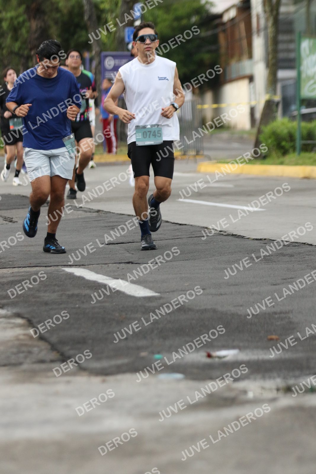 Foto de ADIDAS SPLITS GUADALAJARA 15K / 30K en Av. San Ignacio esquina Av. Ignacio L. Vallarta, Zapopan a las 06:58 · dorsal 745