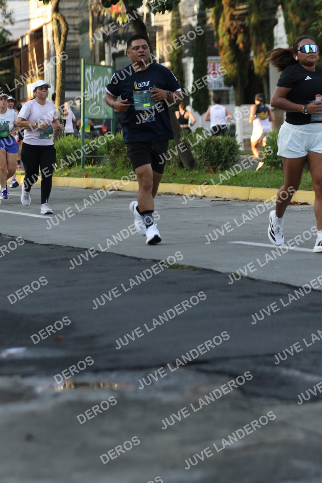 Foto de ADIDAS SPLITS GUADALAJARA 15K / 30K en Av. San Ignacio esquina Av. Ignacio L. Vallarta, Zapopan a las 07:17 · dorsal 314, 305