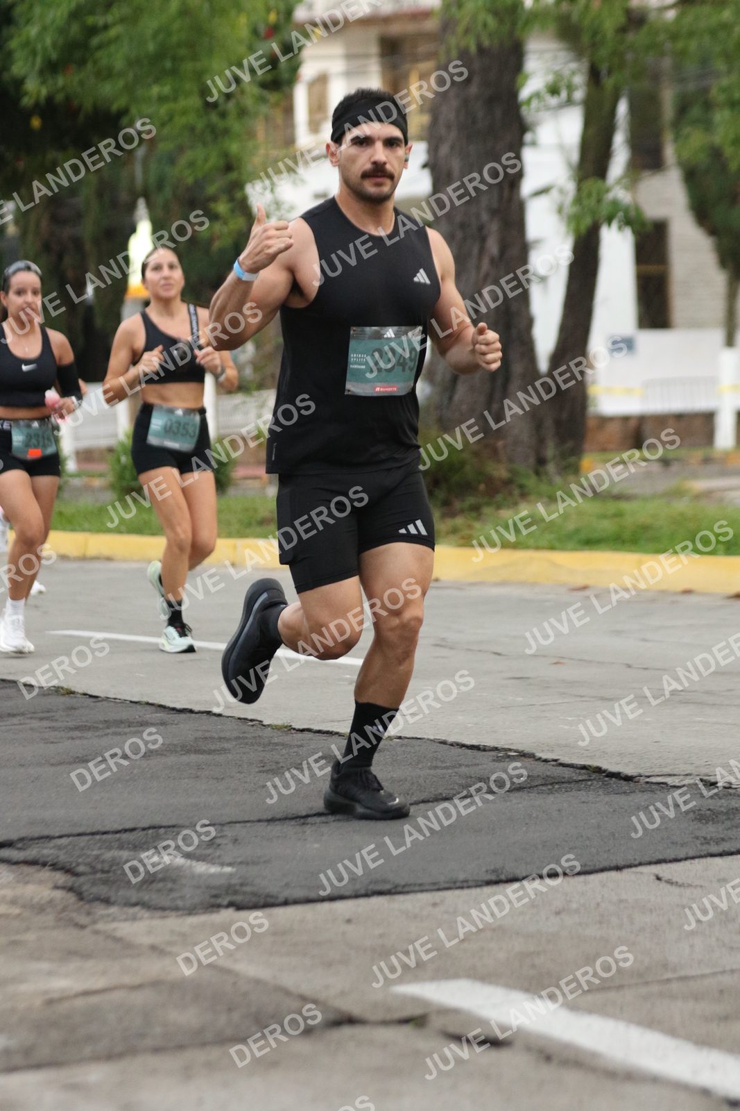 Foto de ADIDAS SPLITS GUADALAJARA 15K / 30K en Av. San Ignacio esquina Av. Ignacio L. Vallarta, Zapopan a las 06:53 · dorsal 2349, 353