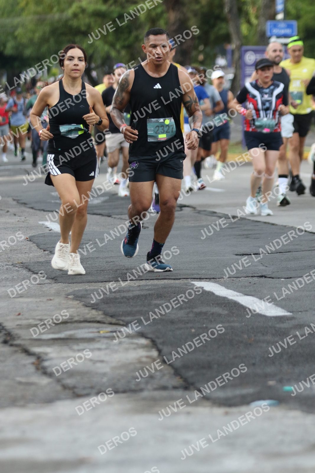 Foto de ADIDAS SPLITS GUADALAJARA 15K / 30K en Av. San Ignacio esquina Av. Ignacio L. Vallarta, Zapopan a las 07:06 · dorsal 2327