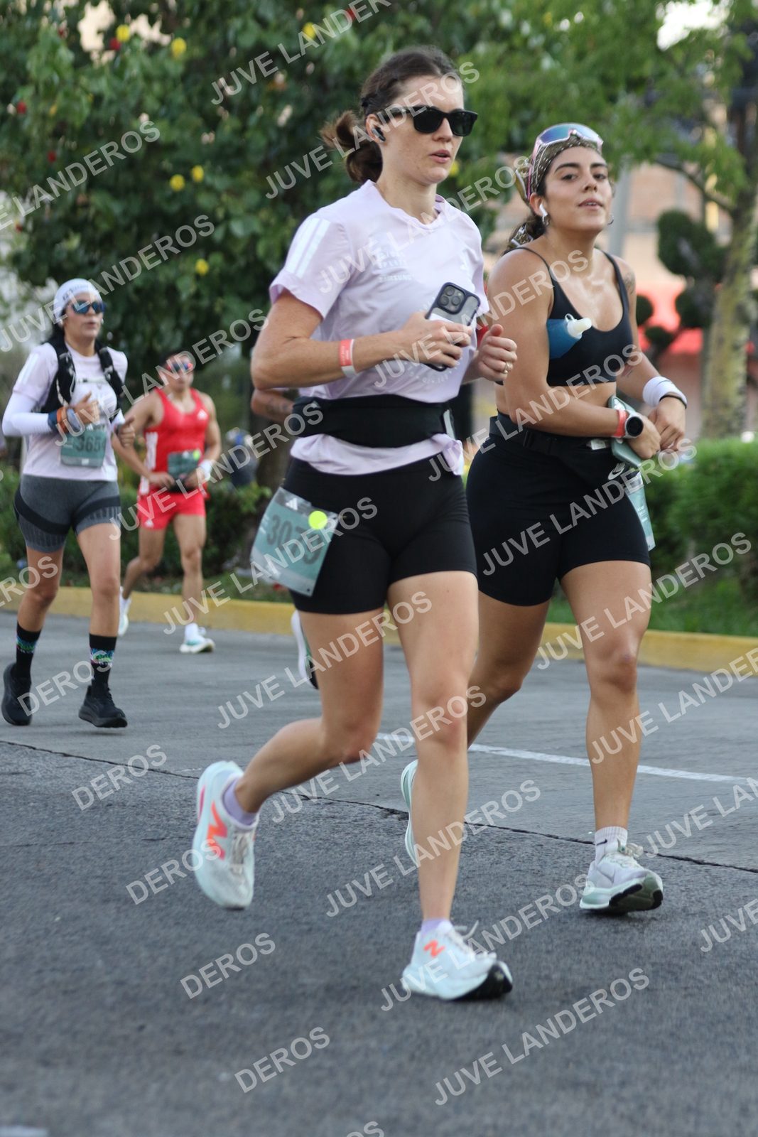Foto de ADIDAS SPLITS GUADALAJARA 15K / 30K en Av. San Ignacio esquina Av. Ignacio L. Vallarta, Zapopan a las 07:37 · dorsal 3654