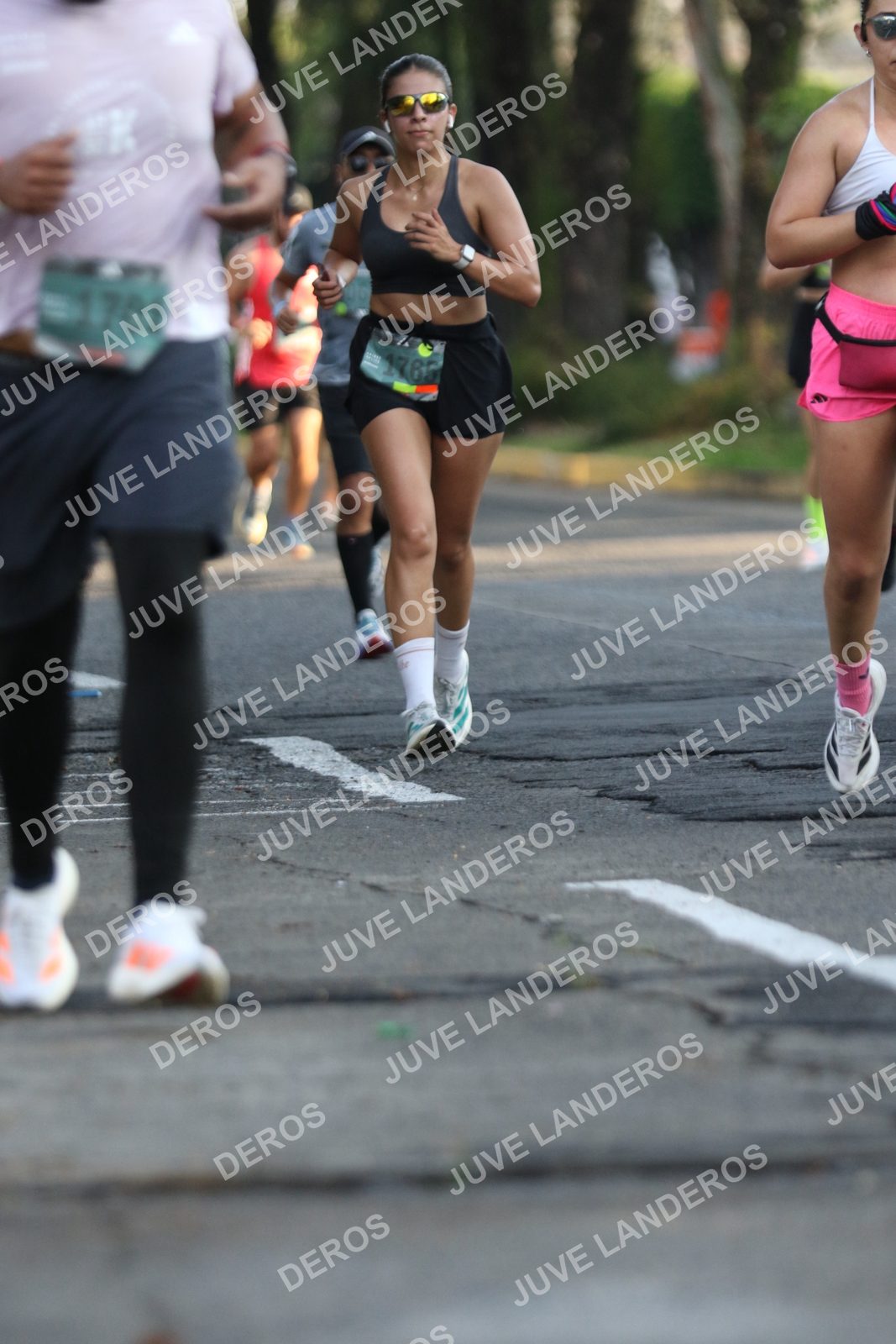 Foto de ADIDAS SPLITS GUADALAJARA 15K / 30K en Av. San Ignacio esquina Av. Ignacio L. Vallarta, Zapopan a las 07:29 · dorsal 1765