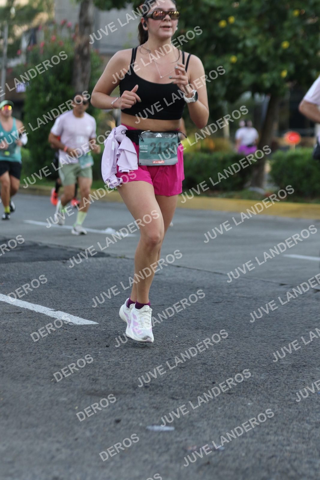 Foto de ADIDAS SPLITS GUADALAJARA 15K / 30K en Av. San Ignacio esquina Av. Ignacio L. Vallarta, Zapopan a las 07:35 · dorsal 2132