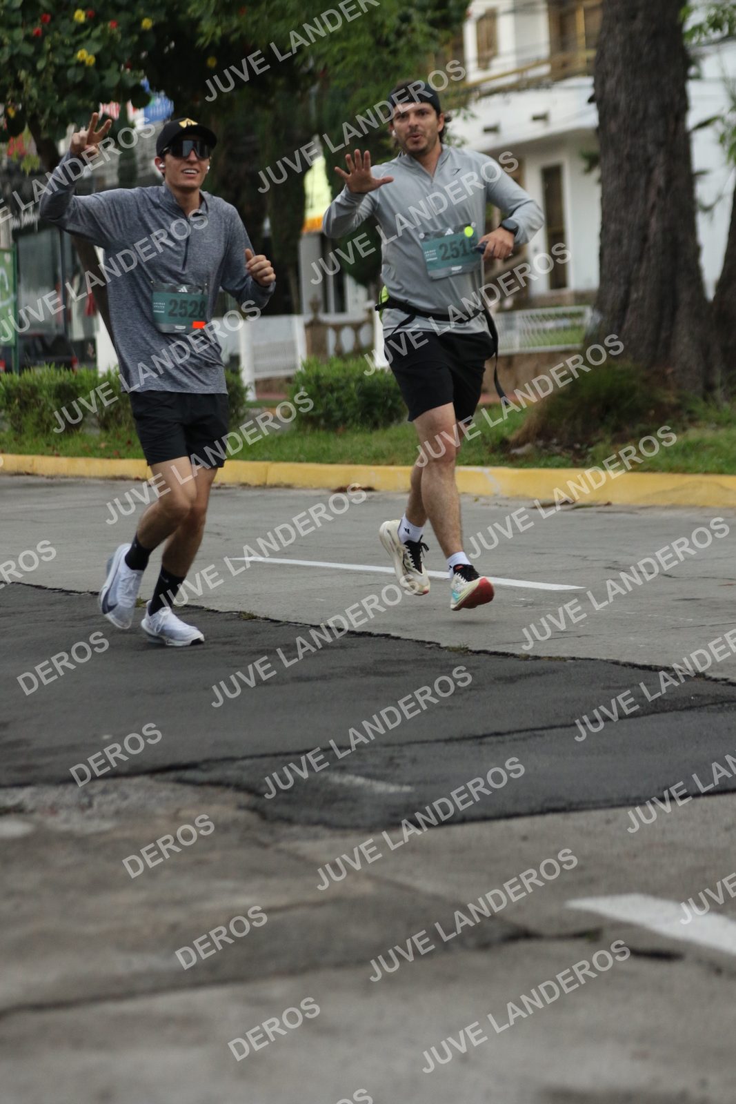 Foto de ADIDAS SPLITS GUADALAJARA 15K / 30K en Av. San Ignacio esquina Av. Ignacio L. Vallarta, Zapopan a las 06:56 · dorsal 2528, 251
