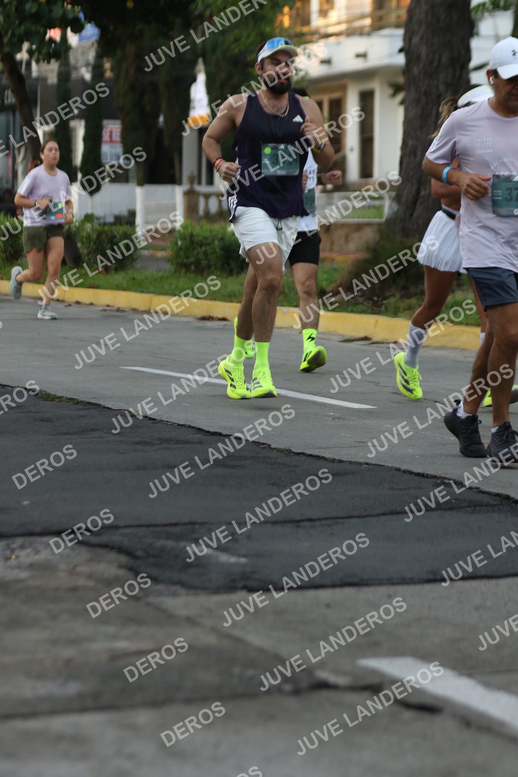 Foto de ADIDAS SPLITS GUADALAJARA 15K / 30K en Av. San Ignacio esquina Av. Ignacio L. Vallarta, Zapopan a las 07:04 · dorsal 3314