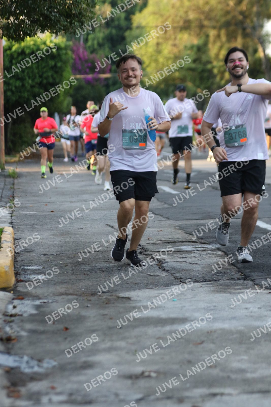 Foto de ADIDAS SPLITS GUADALAJARA 15K / 30K en Av. San Ignacio esquina Av. Ignacio L. Vallarta, Zapopan a las 07:18 · dorsal 936, 3768