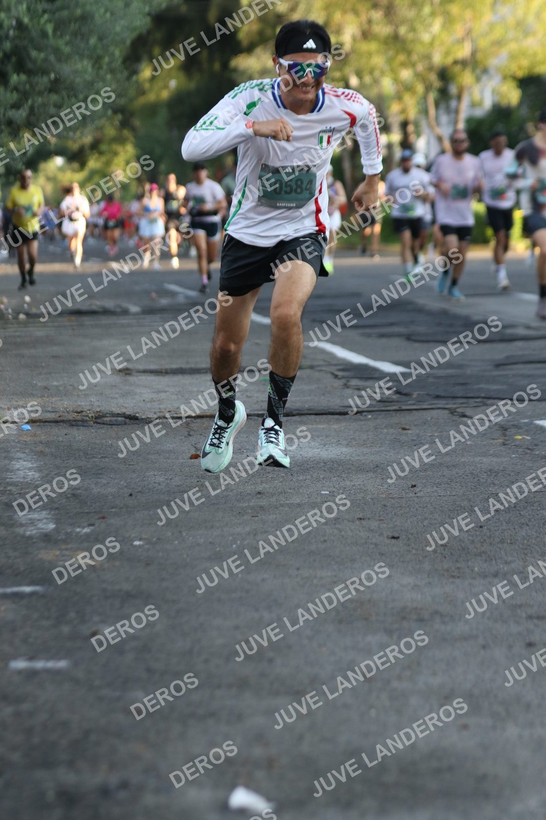 Foto de ADIDAS SPLITS GUADALAJARA 15K / 30K en Av. San Ignacio esquina Av. Ignacio L. Vallarta, Zapopan a las 07:32 · dorsal 584
