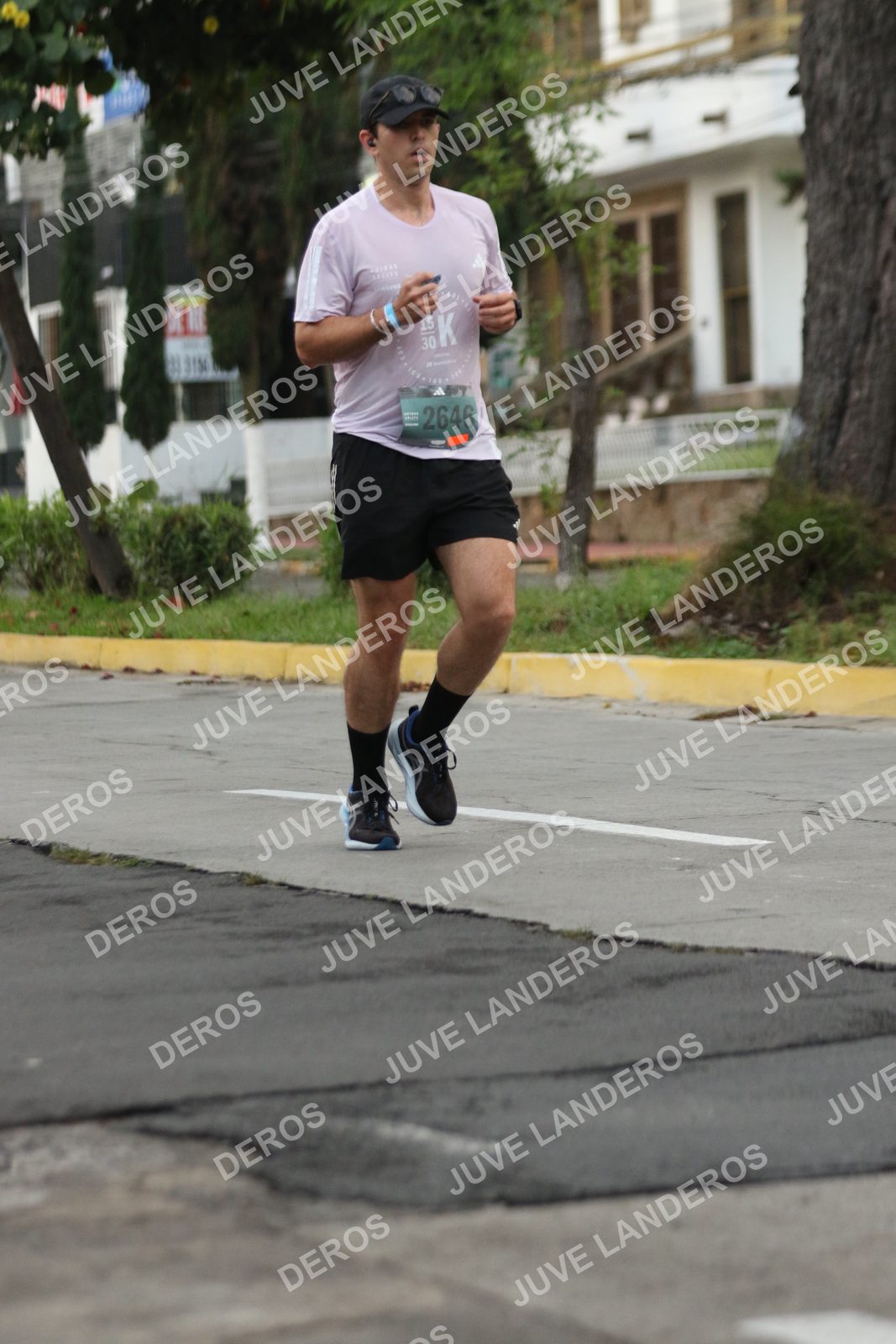 Foto de ADIDAS SPLITS GUADALAJARA 15K / 30K en Av. San Ignacio esquina Av. Ignacio L. Vallarta, Zapopan a las 06:55 · dorsal 2646, 30, 15
