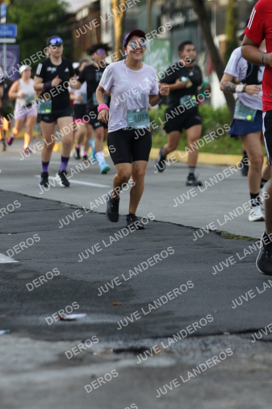 Foto de ADIDAS SPLITS GUADALAJARA 15K / 30K en Av. San Ignacio esquina Av. Ignacio L. Vallarta, Zapopan a las 07:11 · dorsal 1084
