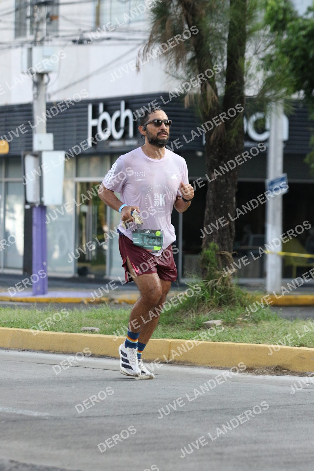 Foto de ADIDAS SPLITS GUADALAJARA 15K / 30K en Av. San Ignacio esquina Av. Ignacio L. Vallarta, Zapopan a las 08:43 · dorsal 1228