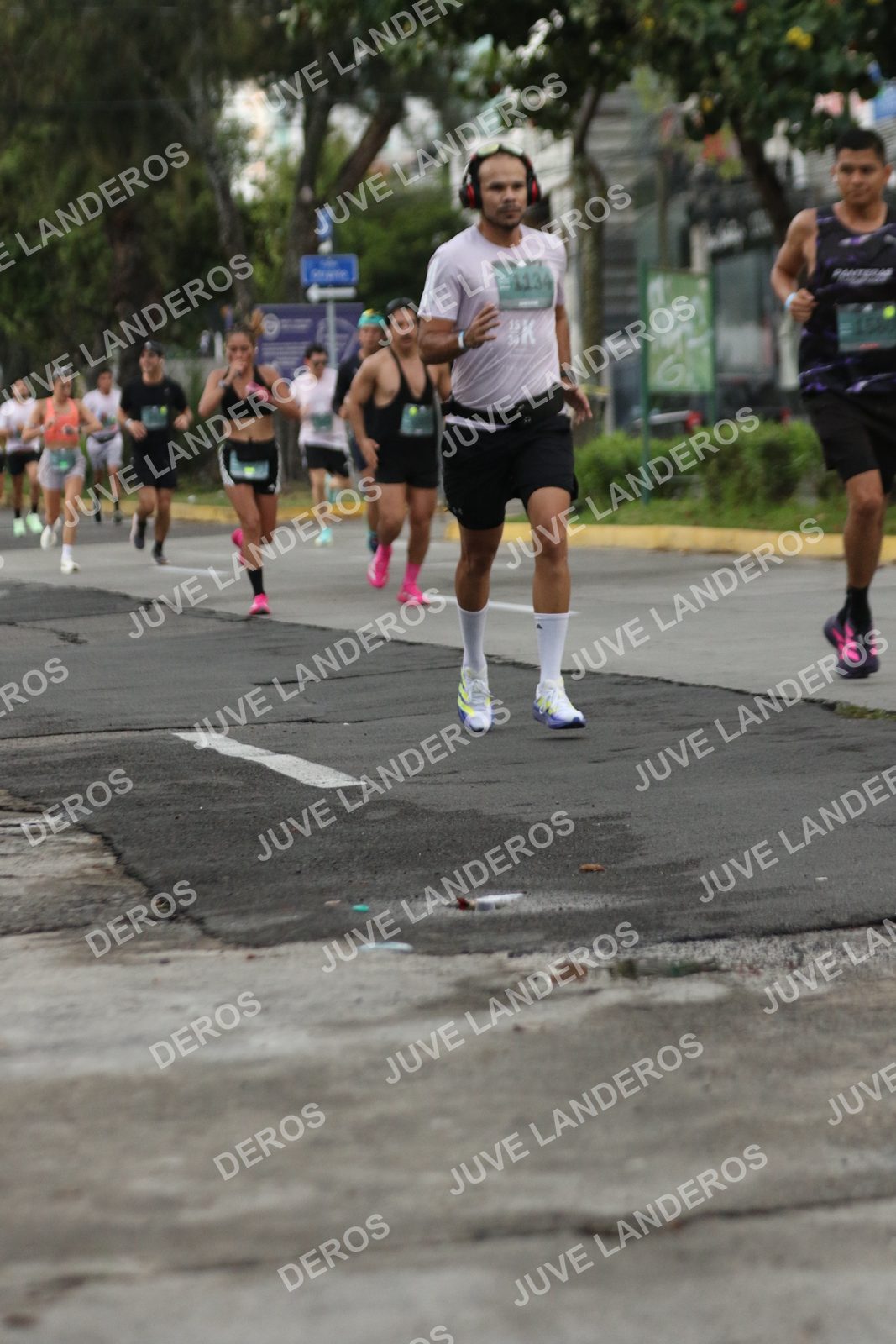 Foto de ADIDAS SPLITS GUADALAJARA 15K / 30K en Av. San Ignacio esquina Av. Ignacio L. Vallarta, Zapopan a las 06:55 · dorsal 1134