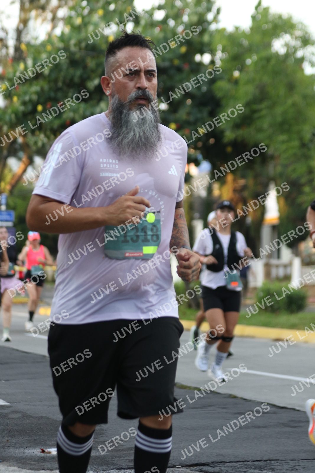 Foto de ADIDAS SPLITS GUADALAJARA 15K / 30K en Av. San Ignacio esquina Av. Ignacio L. Vallarta, Zapopan a las 07:10 · dorsal 1318