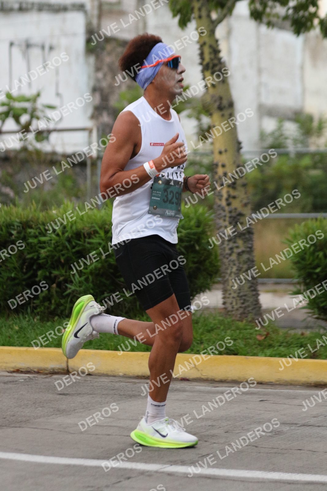 Foto de ADIDAS SPLITS GUADALAJARA 15K / 30K en Av. San Ignacio esquina Av. Ignacio L. Vallarta, Zapopan a las 06:47 · dorsal 3299