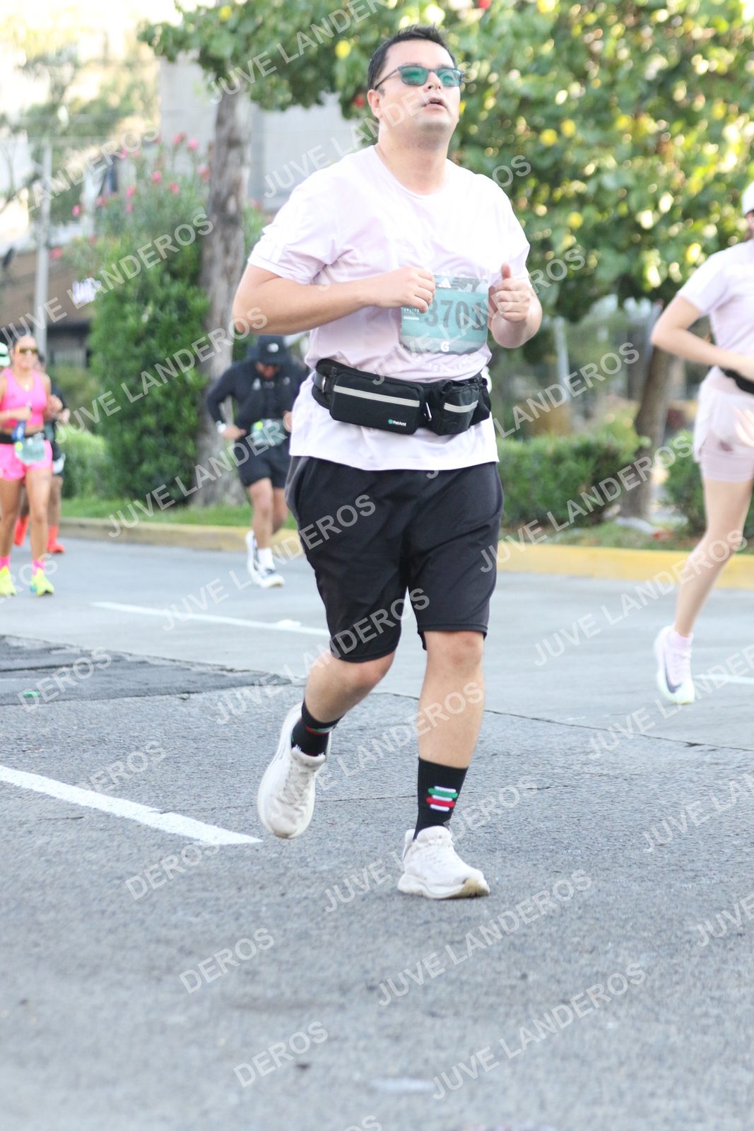 Foto de ADIDAS SPLITS GUADALAJARA 15K / 30K en Av. San Ignacio esquina Av. Ignacio L. Vallarta, Zapopan a las 07:46 · dorsal 3701
