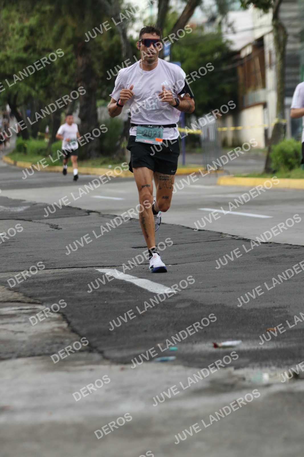 Foto de ADIDAS SPLITS GUADALAJARA 15K / 30K en Av. San Ignacio esquina Av. Ignacio L. Vallarta, Zapopan a las 07:01 · dorsal 2021