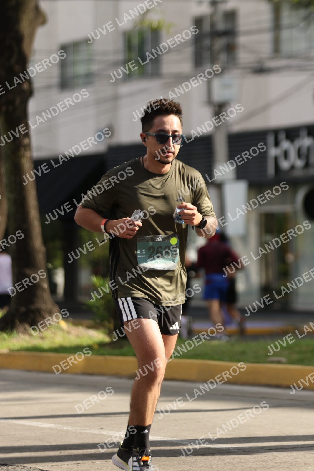 Foto de ADIDAS SPLITS GUADALAJARA 15K / 30K en Av. San Ignacio esquina Av. Ignacio L. Vallarta, Zapopan a las 09:00 · dorsal 2683