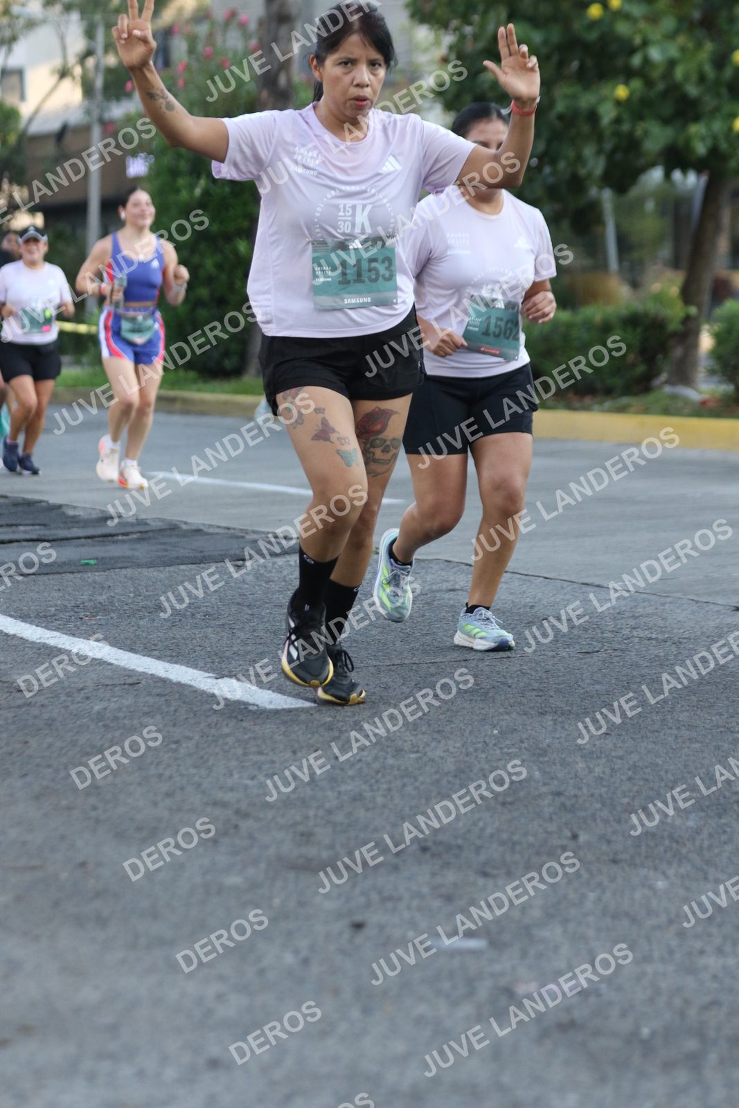 Foto de ADIDAS SPLITS GUADALAJARA 15K / 30K en Av. San Ignacio esquina Av. Ignacio L. Vallarta, Zapopan a las 07:41 · dorsal 1153, 1562