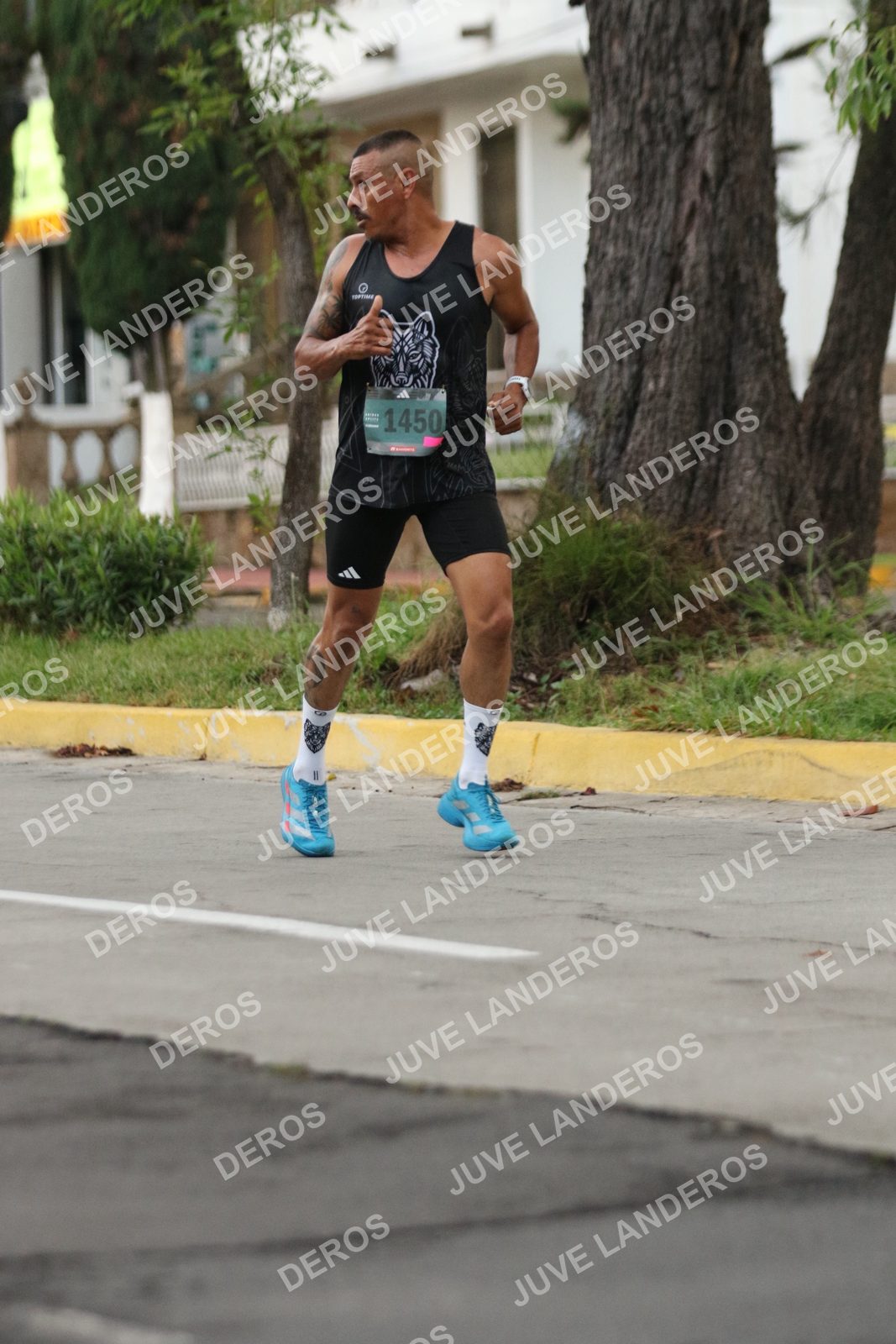 Foto de ADIDAS SPLITS GUADALAJARA 15K / 30K en Av. San Ignacio esquina Av. Ignacio L. Vallarta, Zapopan a las 06:51 · dorsal 1450