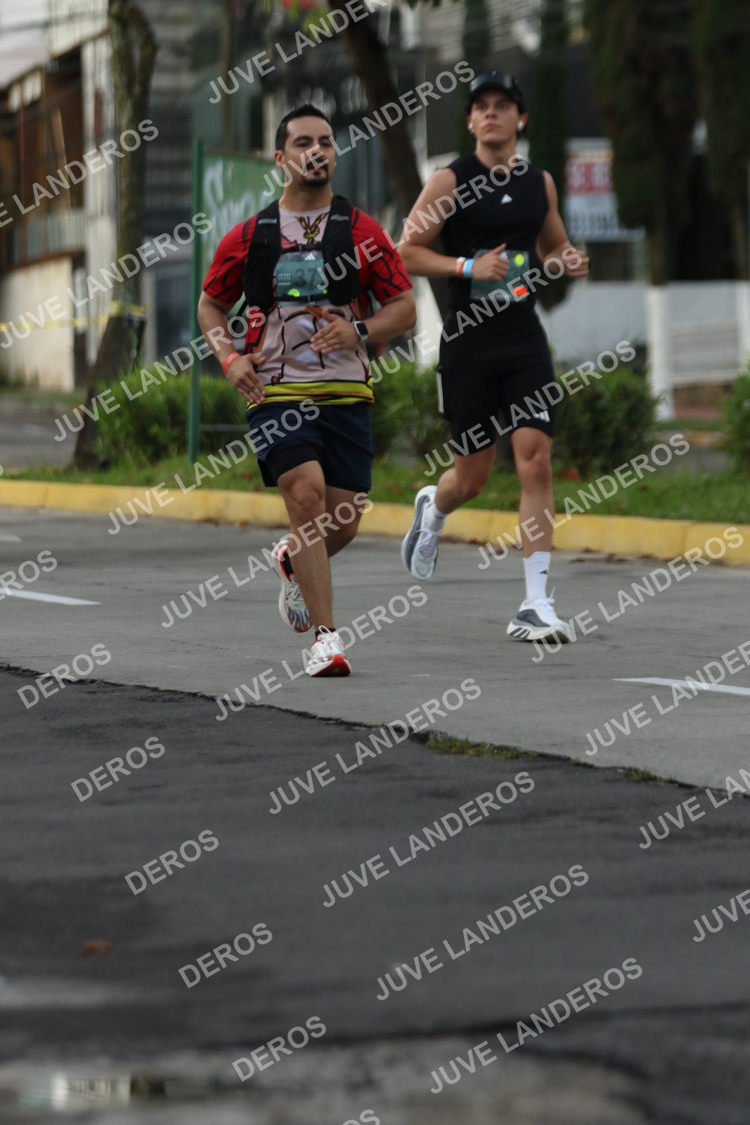 Foto de ADIDAS SPLITS GUADALAJARA 15K / 30K en Av. San Ignacio esquina Av. Ignacio L. Vallarta, Zapopan a las 07:02 · dorsal 37
