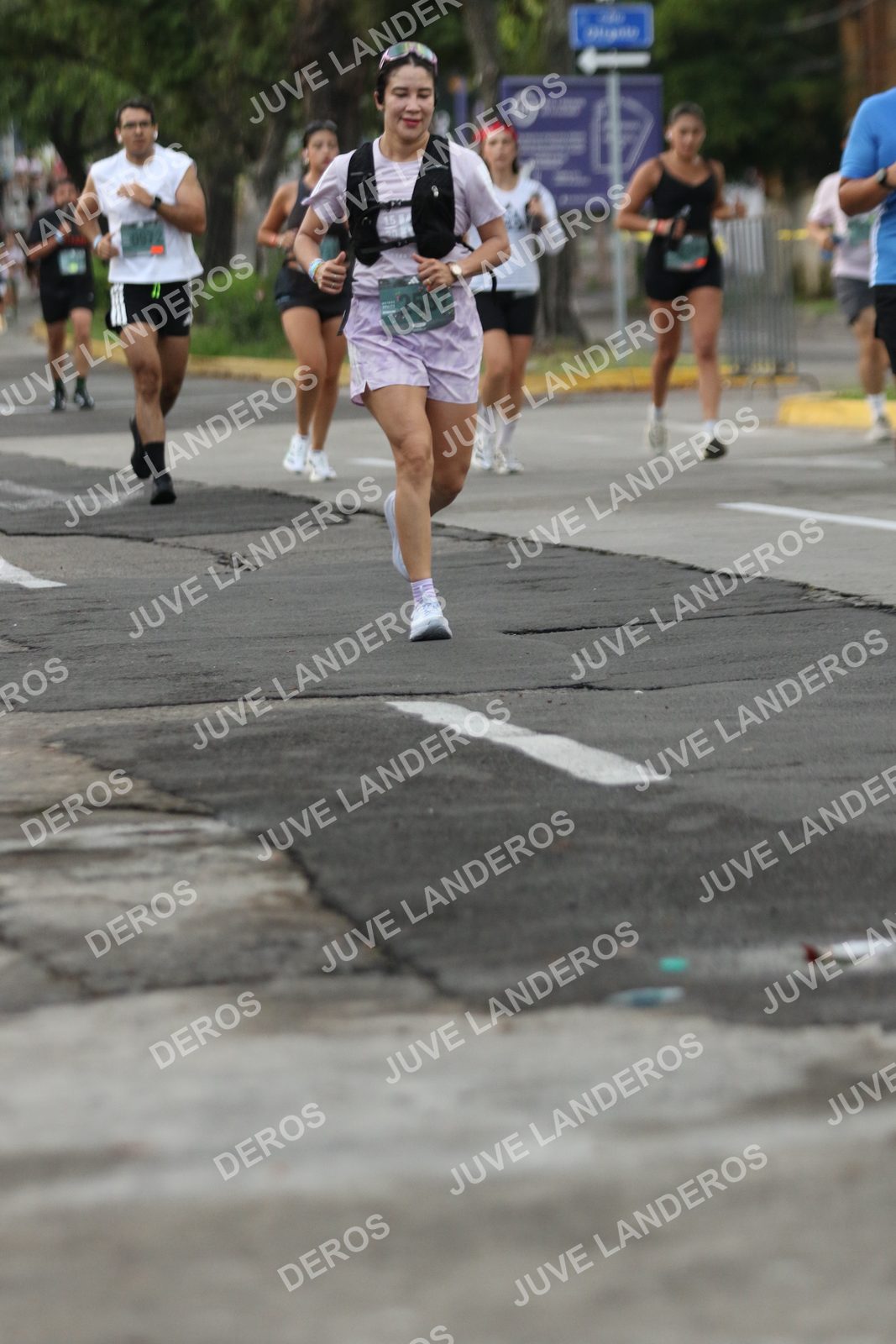 Foto de ADIDAS SPLITS GUADALAJARA 15K / 30K en Av. San Ignacio esquina Av. Ignacio L. Vallarta, Zapopan a las 06:59 · dorsal 2557, 15