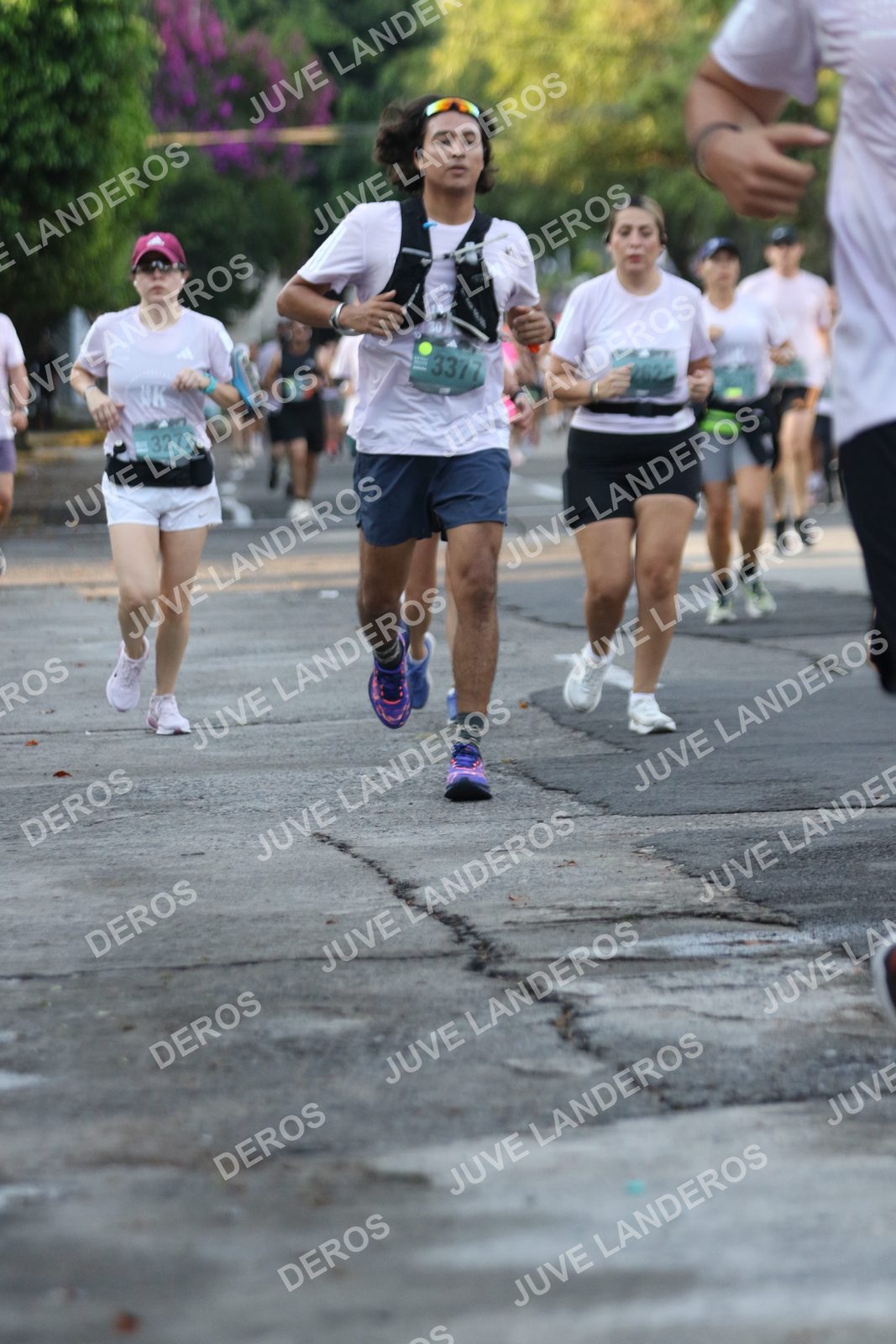 Foto de ADIDAS SPLITS GUADALAJARA 15K / 30K en Av. San Ignacio esquina Av. Ignacio L. Vallarta, Zapopan a las 07:18 · dorsal 3377, 3272