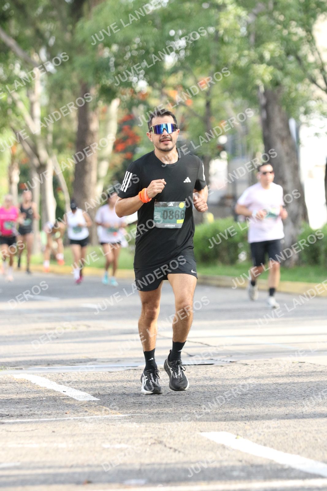 Foto de ADIDAS SPLITS GUADALAJARA 15K / 30K en Av. San Ignacio esquina Av. Ignacio L. Vallarta, Zapopan a las 08:49 · dorsal 866