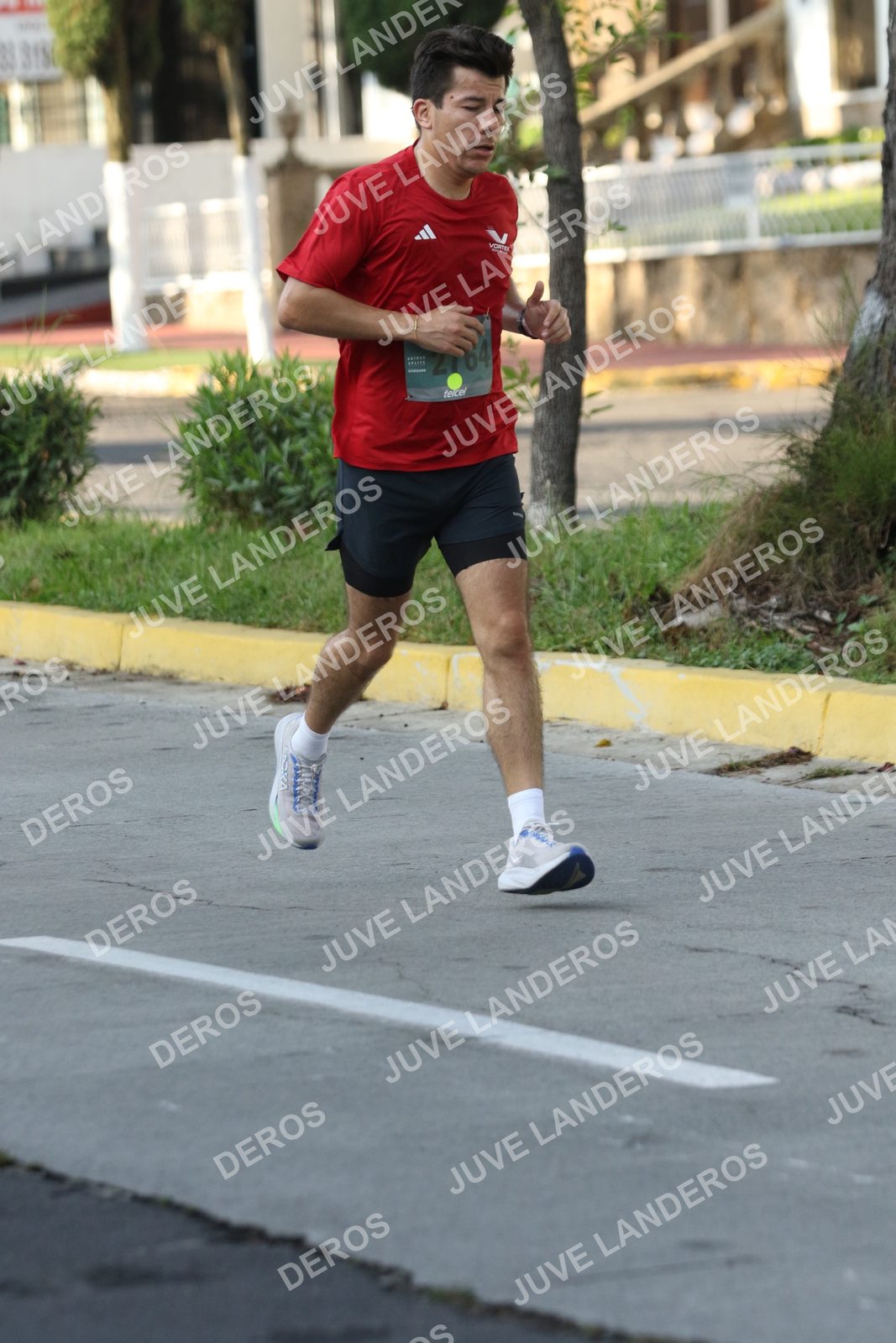 Foto de ADIDAS SPLITS GUADALAJARA 15K / 30K en Av. San Ignacio esquina Av. Ignacio L. Vallarta, Zapopan a las 08:12 · dorsal 64