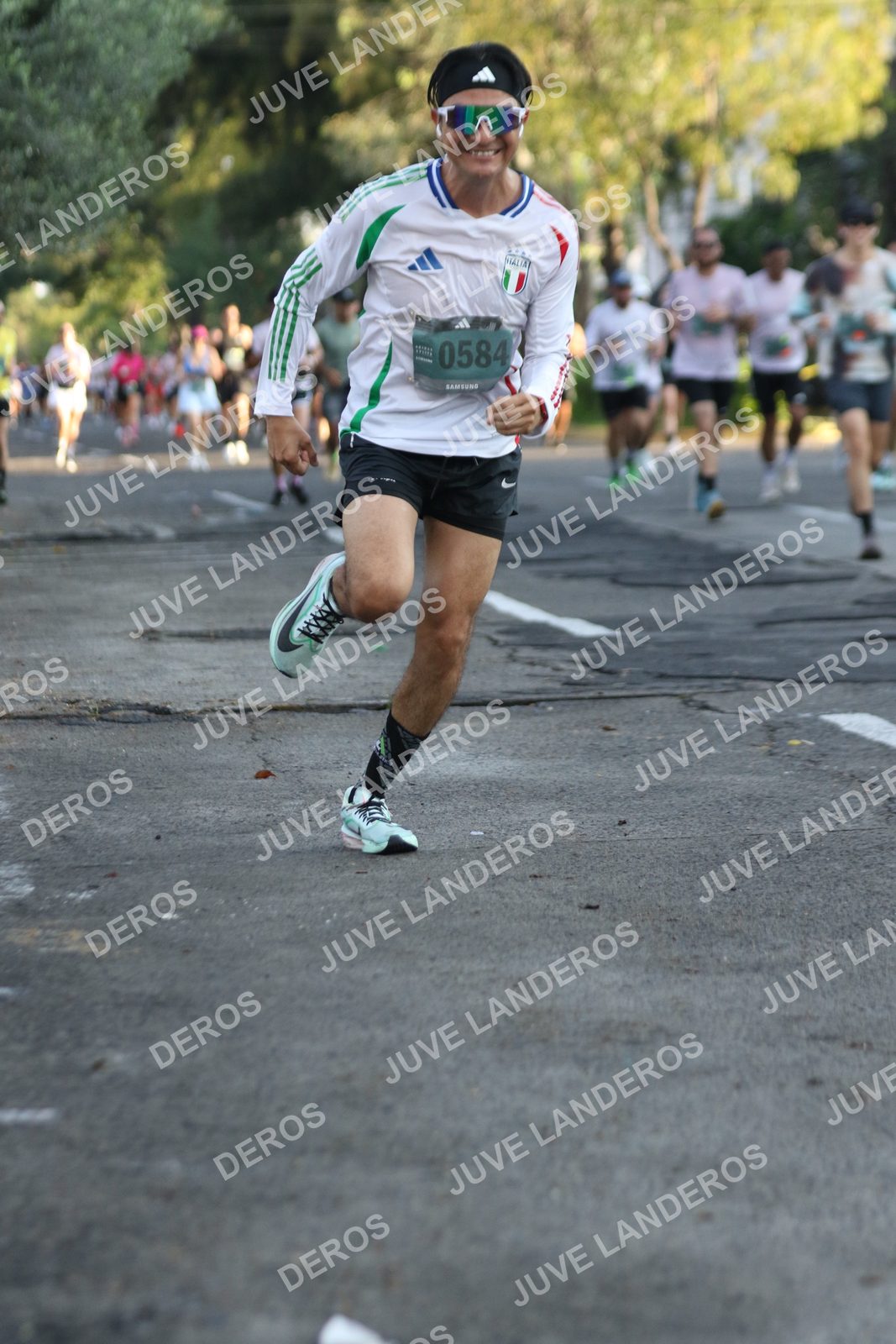 Foto de ADIDAS SPLITS GUADALAJARA 15K / 30K en Av. San Ignacio esquina Av. Ignacio L. Vallarta, Zapopan a las 07:32 · dorsal 584