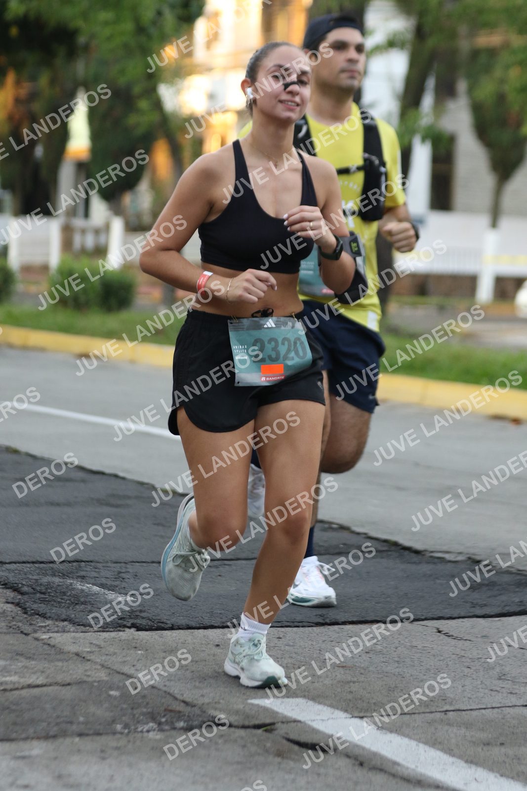 Foto de ADIDAS SPLITS GUADALAJARA 15K / 30K en Av. San Ignacio esquina Av. Ignacio L. Vallarta, Zapopan a las 07:07 · dorsal 2320