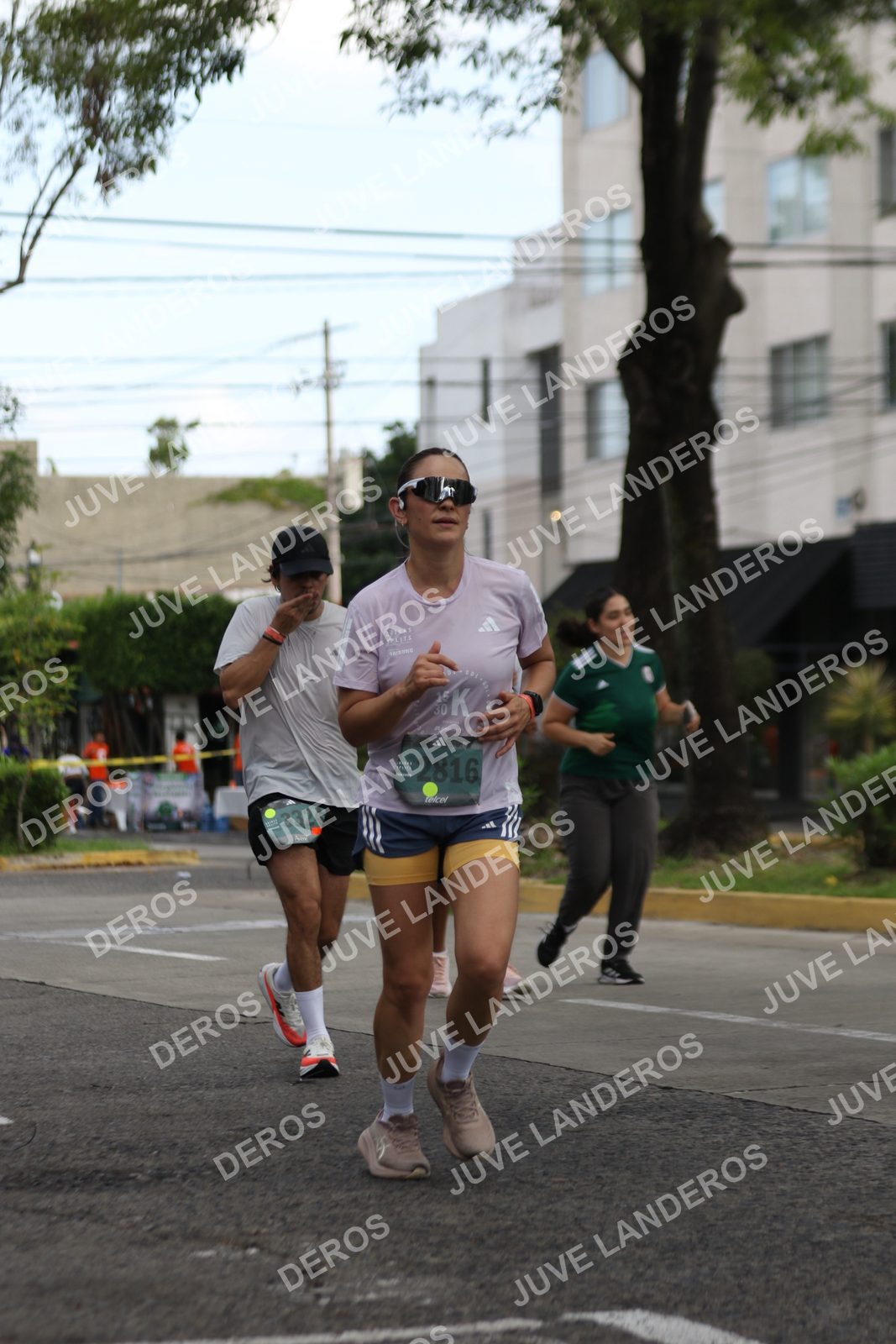 Foto de ADIDAS SPLITS GUADALAJARA 15K / 30K en Av. San Ignacio esquina Av. Ignacio L. Vallarta, Zapopan a las 09:07 · dorsal 2816, 332
