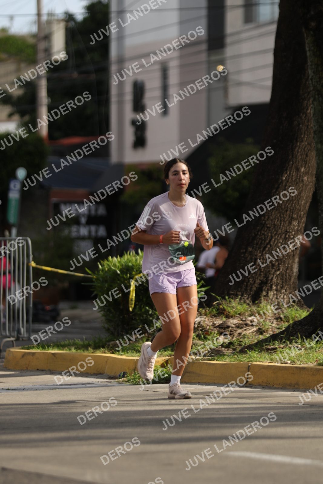 Foto de ADIDAS SPLITS GUADALAJARA 15K / 30K en Av. San Ignacio esquina Av. Ignacio L. Vallarta, Zapopan a las 09:06 · dorsal 2420