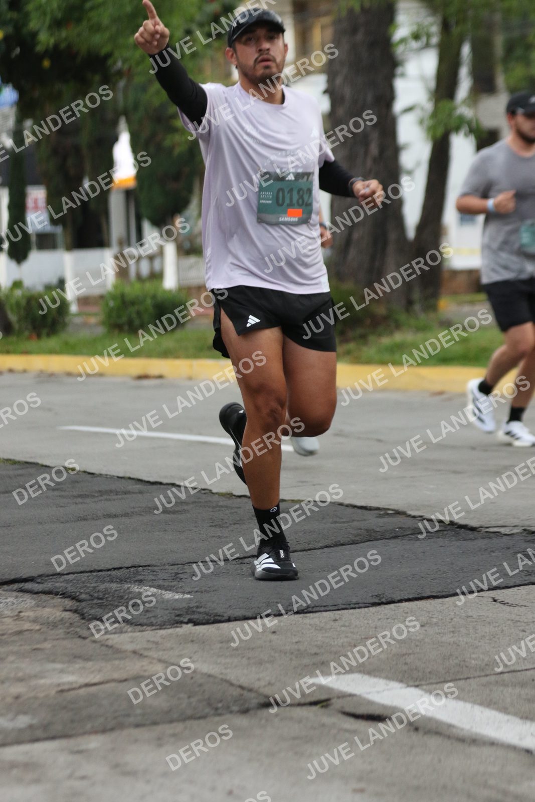 Foto de ADIDAS SPLITS GUADALAJARA 15K / 30K en Av. San Ignacio esquina Av. Ignacio L. Vallarta, Zapopan a las 06:56 · dorsal 182