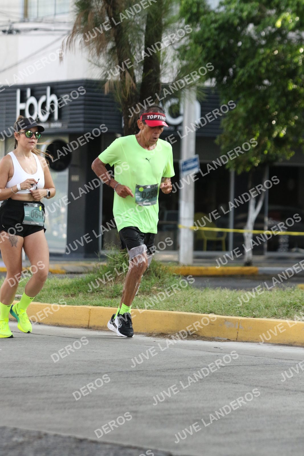 Foto de ADIDAS SPLITS GUADALAJARA 15K / 30K en Av. San Ignacio esquina Av. Ignacio L. Vallarta, Zapopan a las 08:39 · dorsal 250