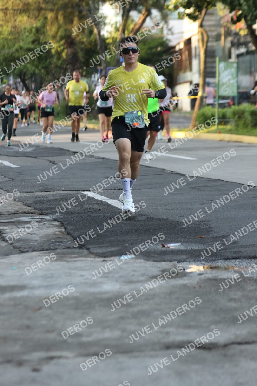 Foto de ADIDAS SPLITS GUADALAJARA 15K / 30K en Av. San Ignacio esquina Av. Ignacio L. Vallarta, Zapopan a las 07:14 · dorsal 2399, 15