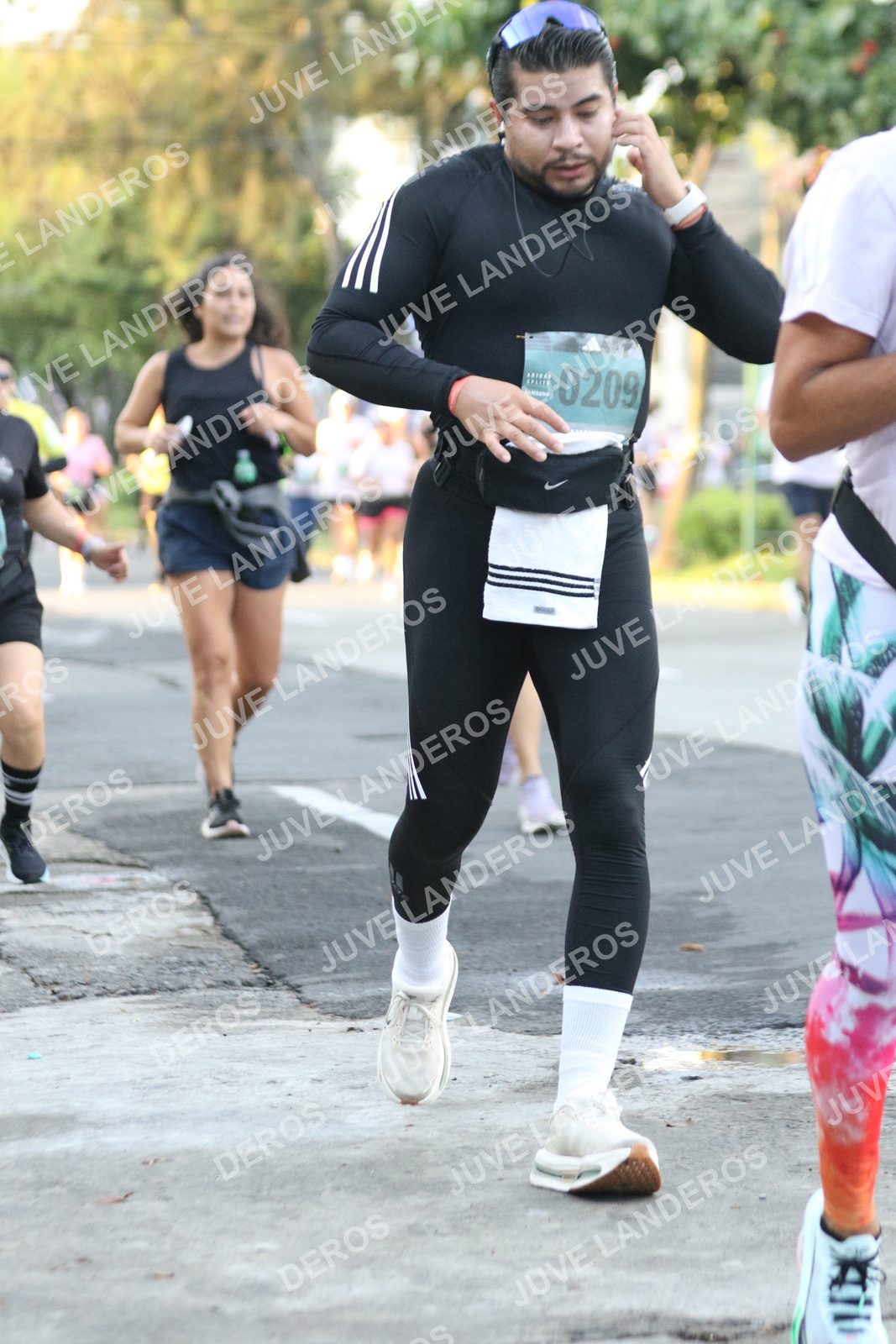 Foto de ADIDAS SPLITS GUADALAJARA 15K / 30K en Av. San Ignacio esquina Av. Ignacio L. Vallarta, Zapopan a las 07:14 · dorsal 209