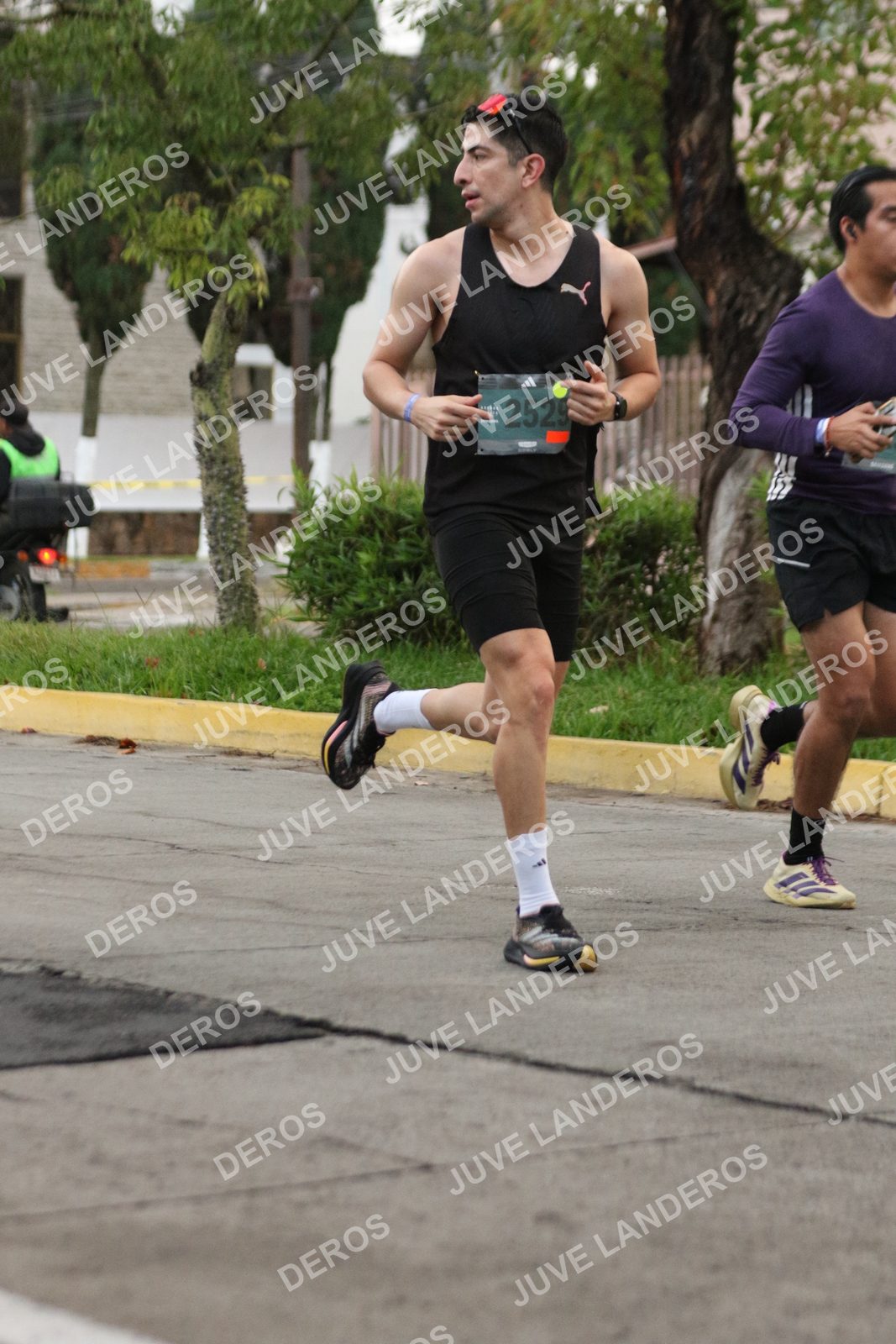Foto de ADIDAS SPLITS GUADALAJARA 15K / 30K en Av. San Ignacio esquina Av. Ignacio L. Vallarta, Zapopan a las 06:49 · dorsal 2529