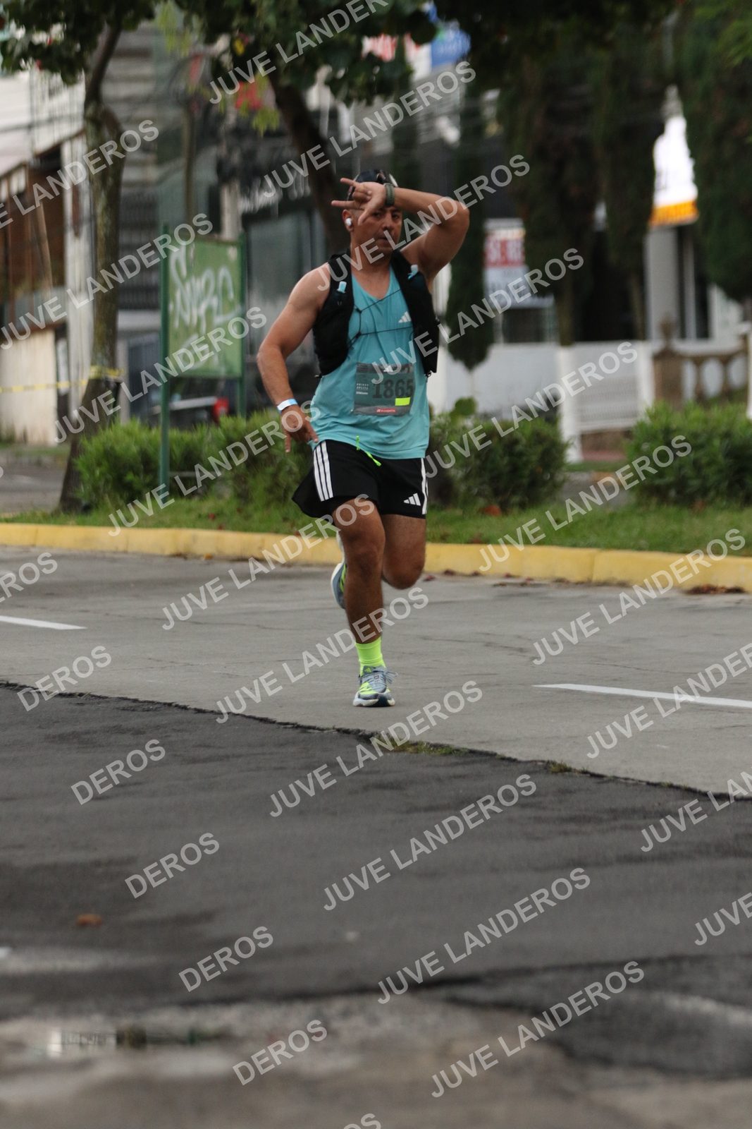 Foto de ADIDAS SPLITS GUADALAJARA 15K / 30K en Av. San Ignacio esquina Av. Ignacio L. Vallarta, Zapopan a las 06:52 · dorsal 1865