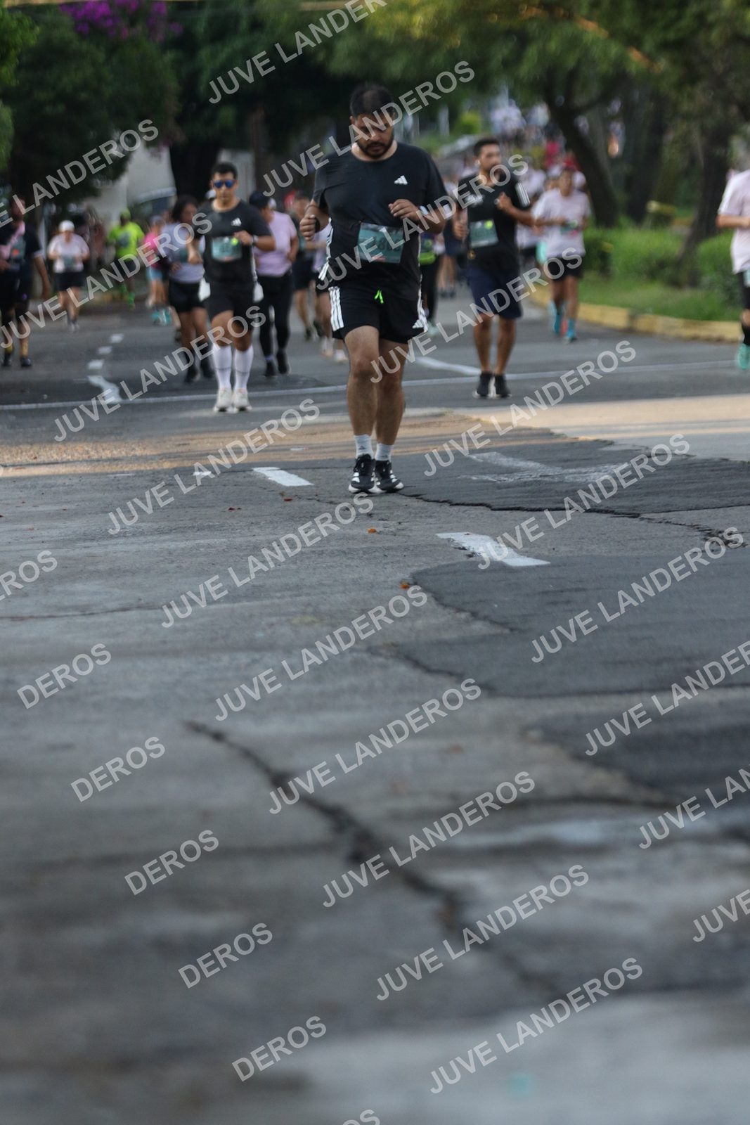Foto de ADIDAS SPLITS GUADALAJARA 15K / 30K en Av. San Ignacio esquina Av. Ignacio L. Vallarta, Zapopan a las 07:17 · dorsal 1868