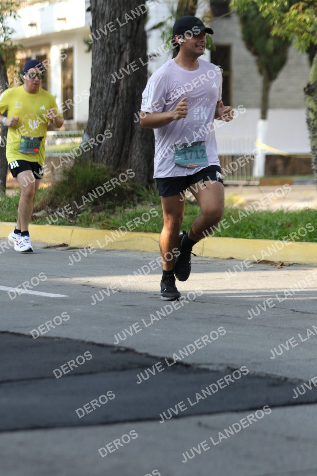 Foto de ADIDAS SPLITS GUADALAJARA 15K / 30K en Av. San Ignacio esquina Av. Ignacio L. Vallarta, Zapopan a las 08:20 · dorsal 1712, 15, 1958