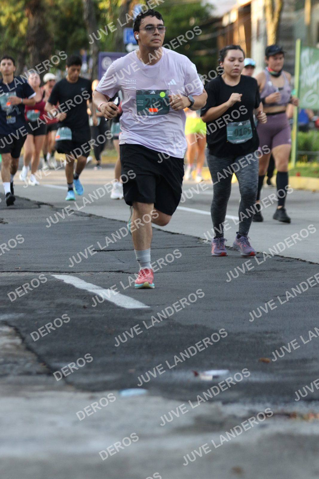 Foto de ADIDAS SPLITS GUADALAJARA 15K / 30K en Av. San Ignacio esquina Av. Ignacio L. Vallarta, Zapopan a las 07:15 · dorsal 2966, 165
