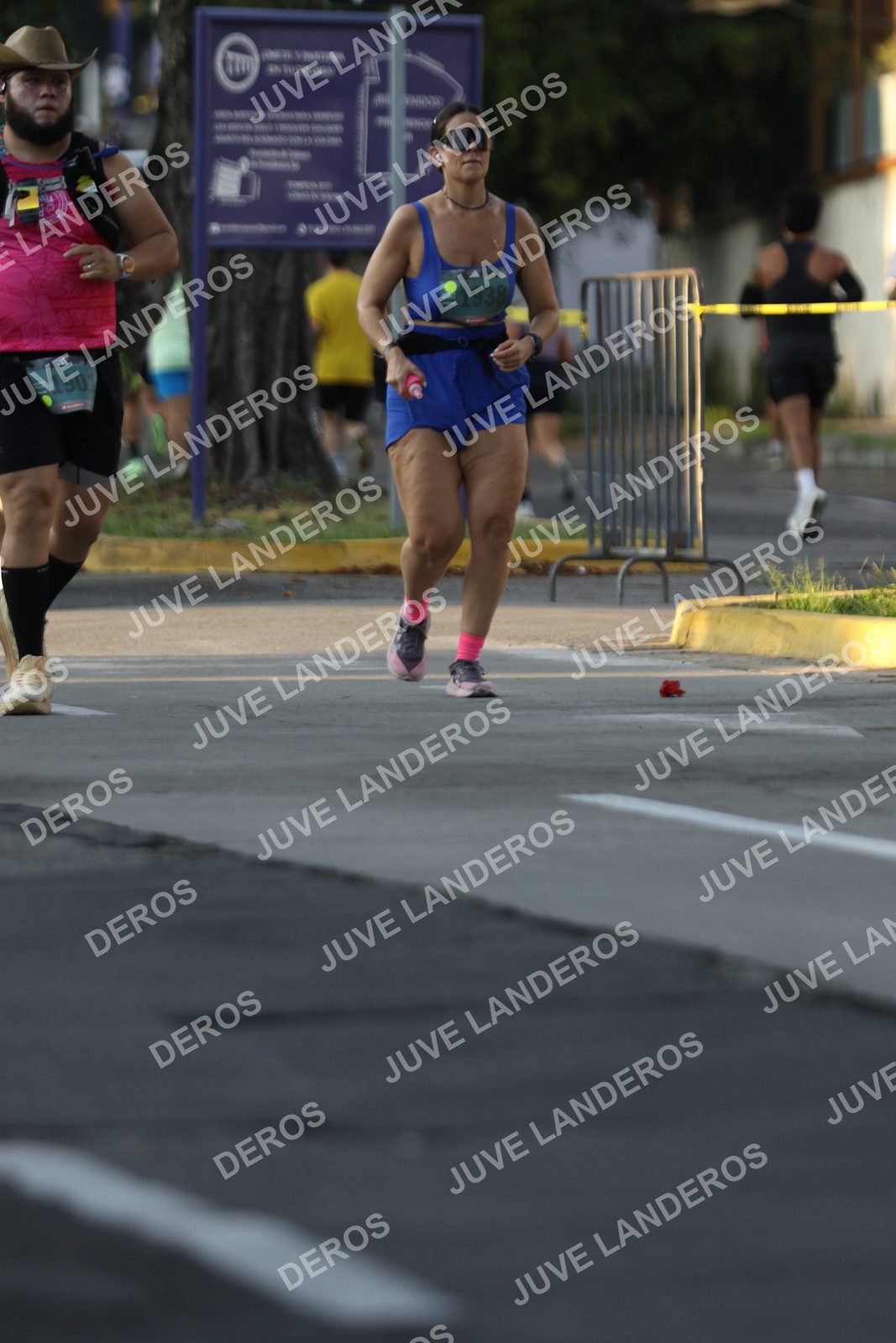 Foto de ADIDAS SPLITS GUADALAJARA 15K / 30K en Av. San Ignacio esquina Av. Ignacio L. Vallarta, Zapopan a las 07:21 · dorsal 1938, 190