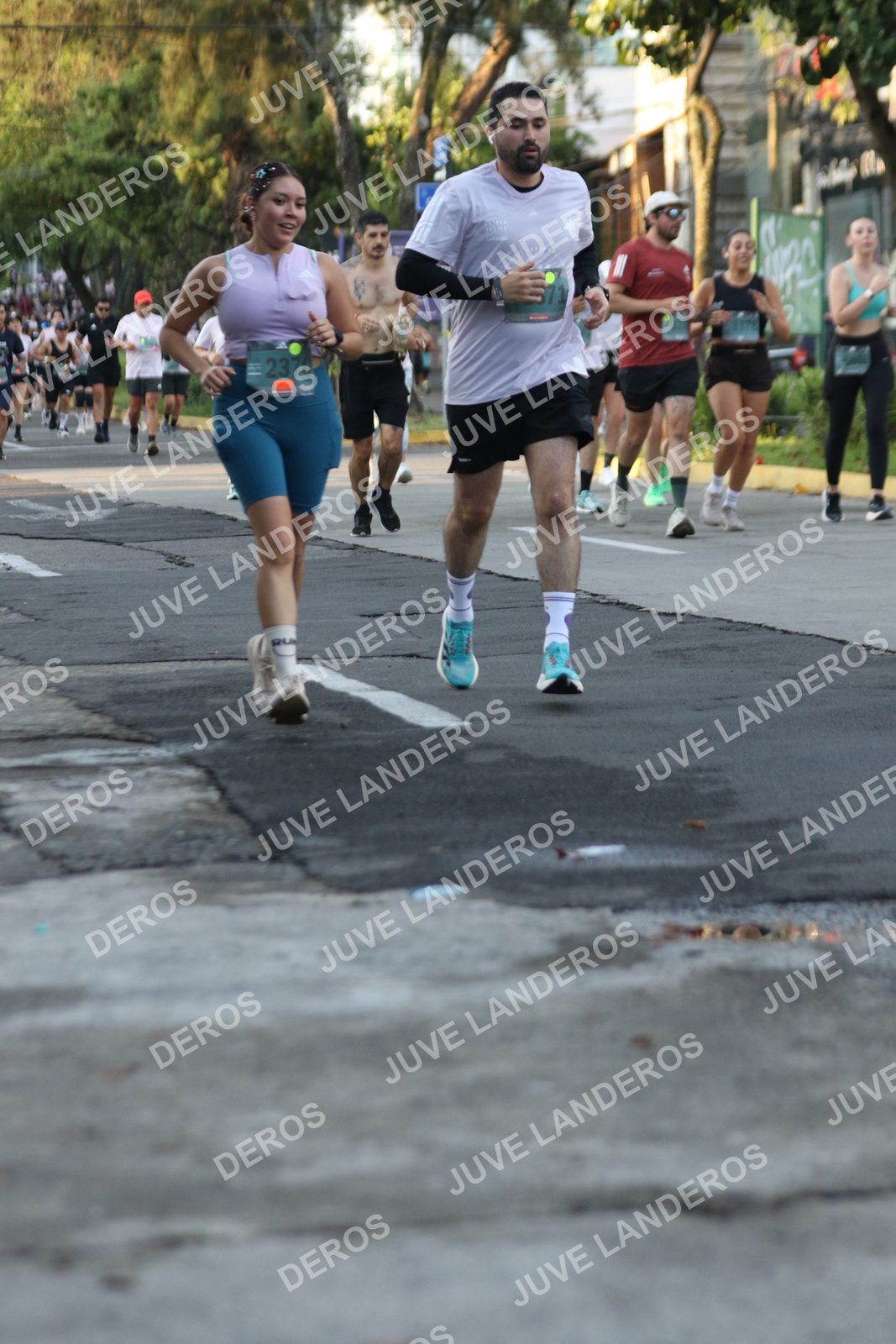 Foto de ADIDAS SPLITS GUADALAJARA 15K / 30K en Av. San Ignacio esquina Av. Ignacio L. Vallarta, Zapopan a las 07:15 · dorsal 2370