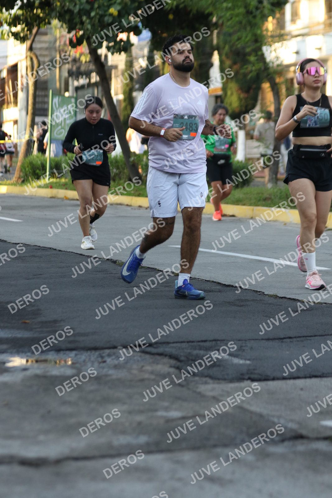 Foto de ADIDAS SPLITS GUADALAJARA 15K / 30K en Av. San Ignacio esquina Av. Ignacio L. Vallarta, Zapopan a las 07:19 · dorsal 223, 2483