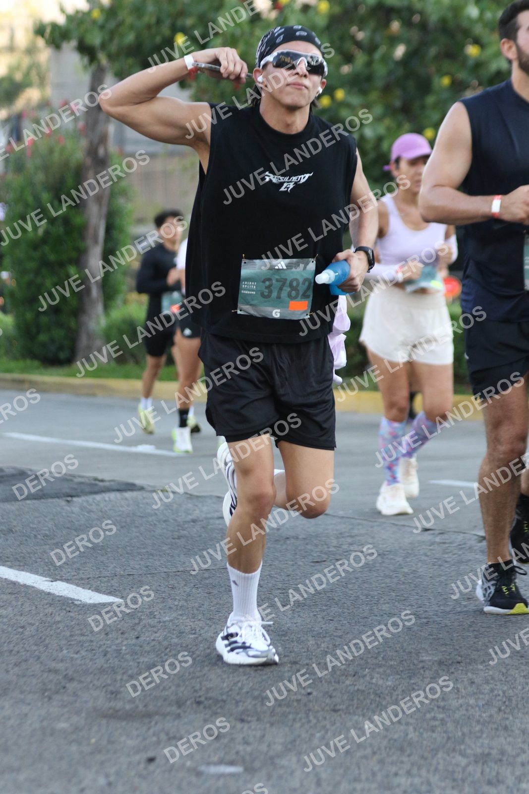 Foto de ADIDAS SPLITS GUADALAJARA 15K / 30K en Av. San Ignacio esquina Av. Ignacio L. Vallarta, Zapopan a las 07:38 · dorsal 3782
